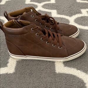 Brown High-Top Boys Sneakers Size 6 NWOT